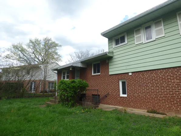 1744 Great Falls St, Mc Lean, VA 22101