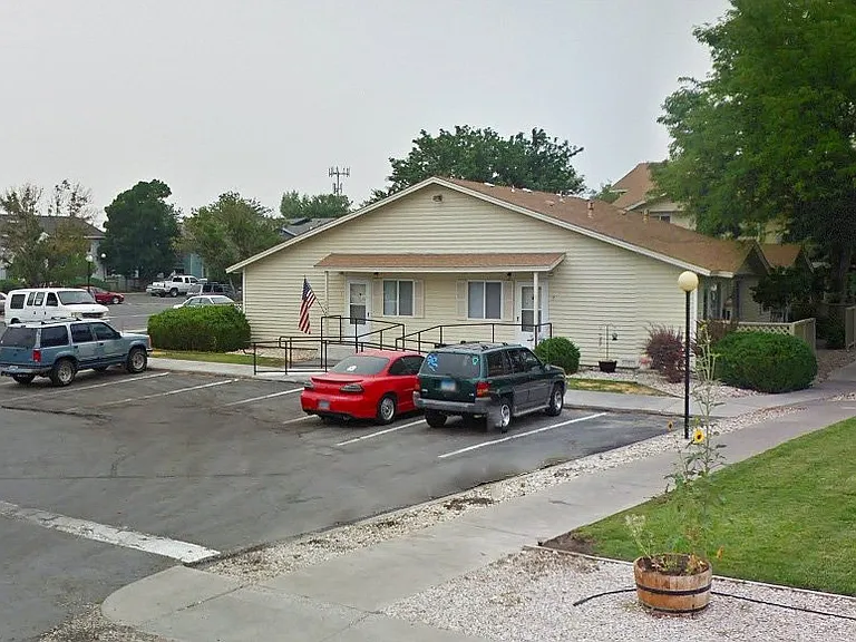 1795 Auction Rd #1795 — Photo 3