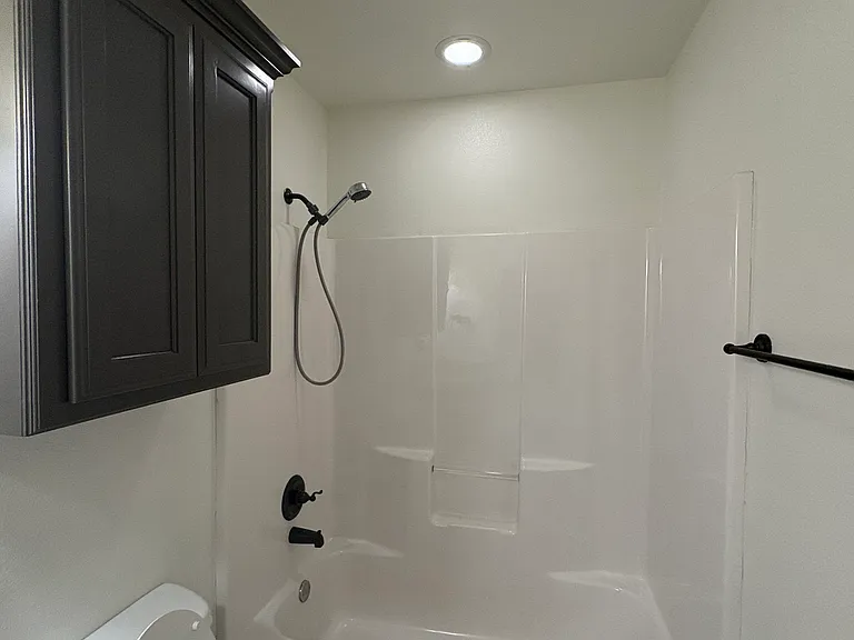 635 Meadows Cir — Photo 21