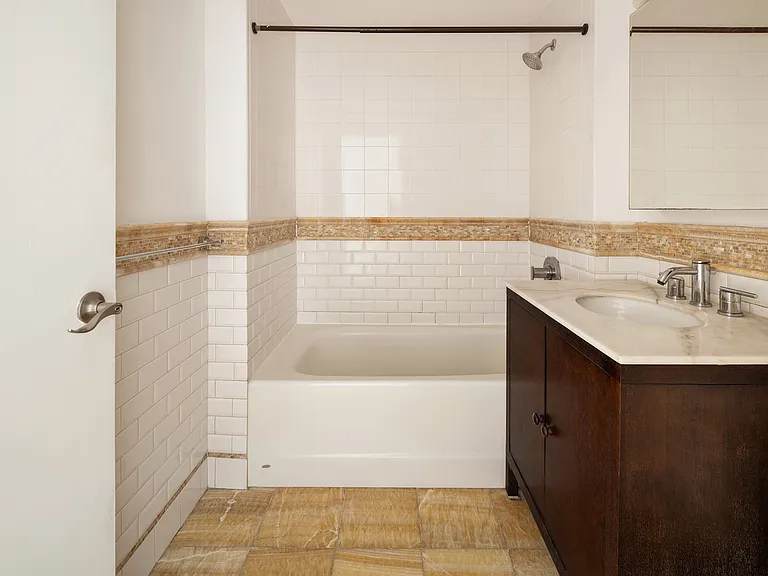 249 E 118th St #9A — Photo 16