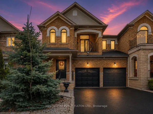 137 Blue Willow Dr, Vaughan, ON L4L 9E9