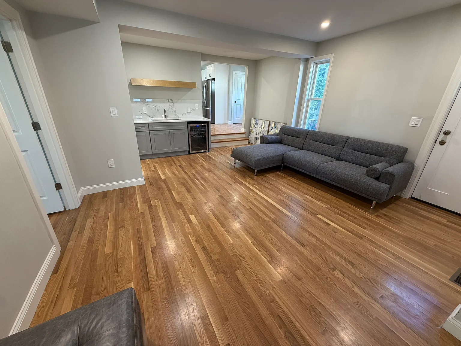 12 bed, 4100 sqft, $21,450 — Photo 4