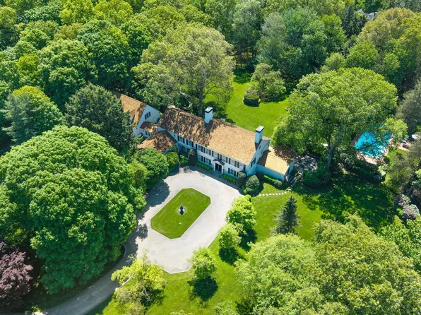 276 Greenley Road, New Canaan, CT 06840