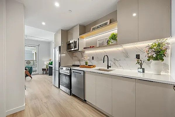 1st image of 16 West St #417