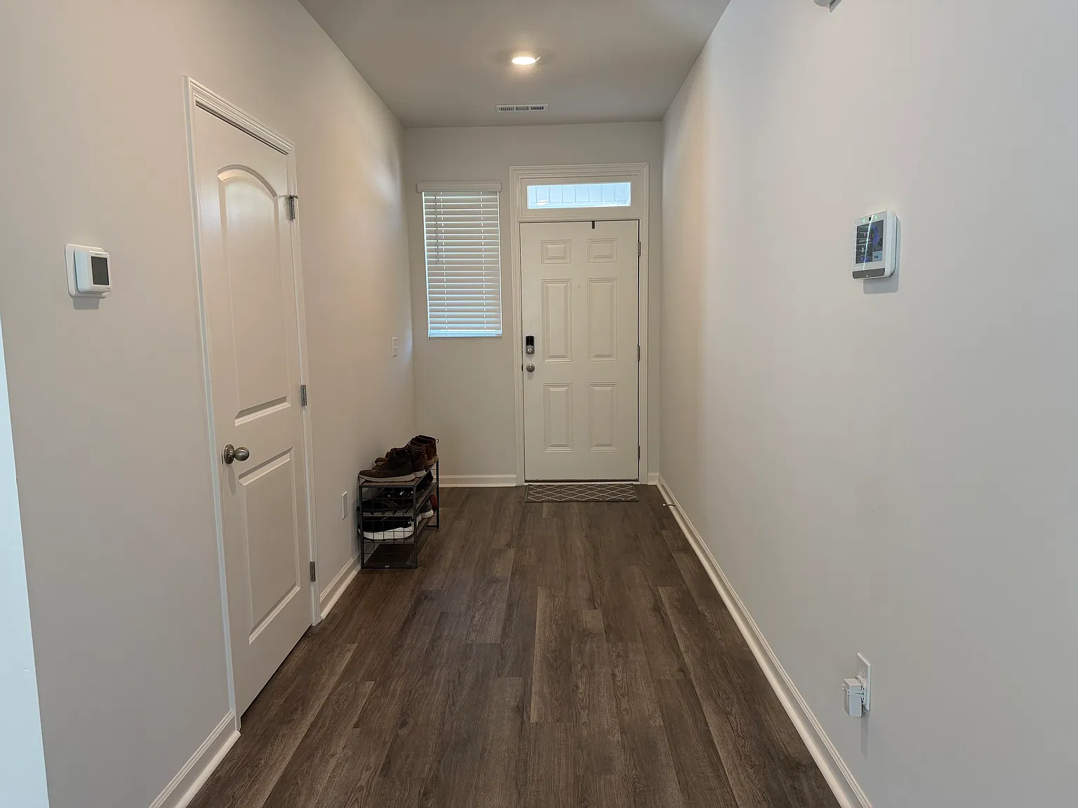 3 bed, 2.5 bath, 1775 sqft, $1,800 — Photo 3