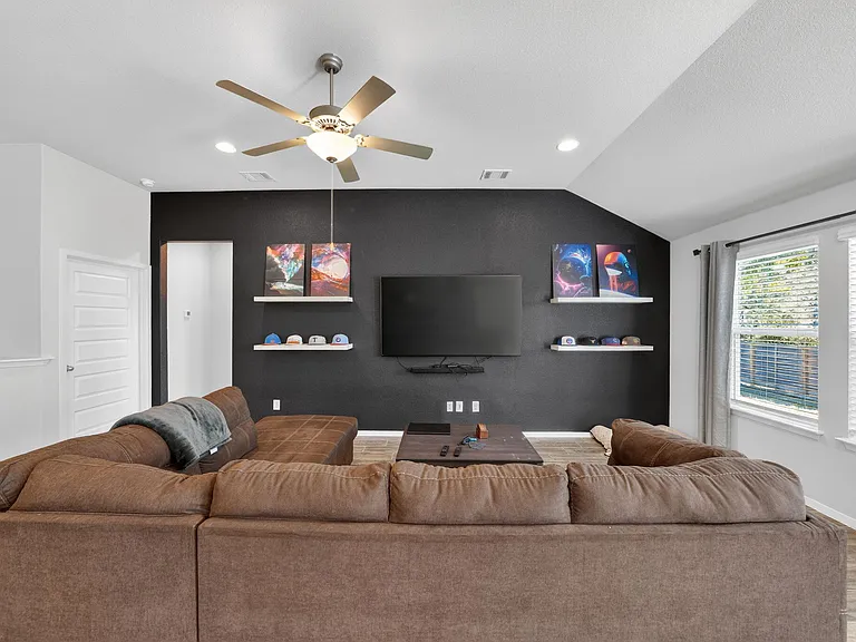 20703 Ridgeview Rd — Photo 10