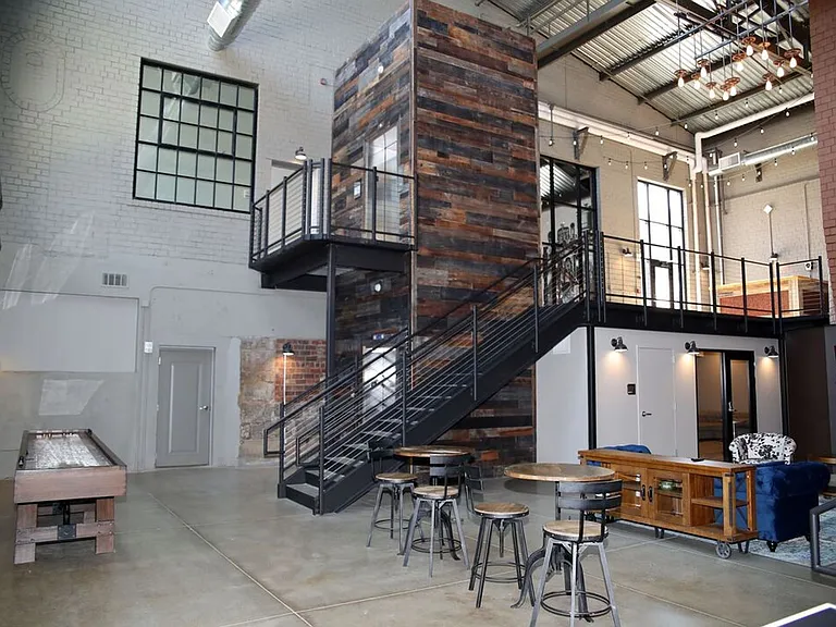 Hercules Apartments — Photo 14