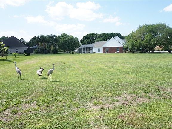 5th image of 332 Hamilton Shore Dr