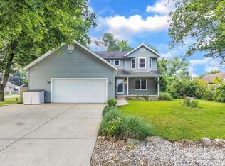 815 Vistula Rd, Osceola, IN 46561