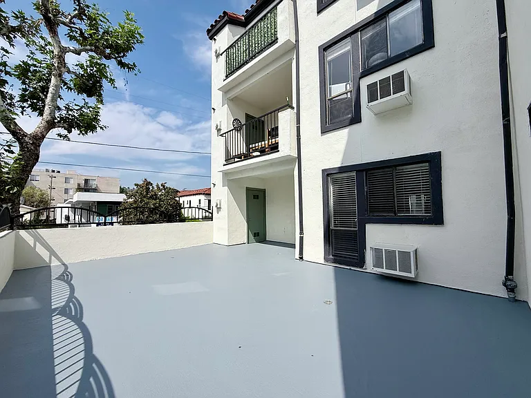 Mansfield Terrace Apartments — Photo 57