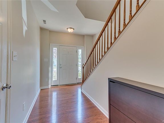 4th image of 8023 Belton Cir