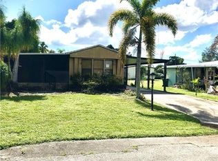 100 Pine Key Ln #20, Naples, FL 34114