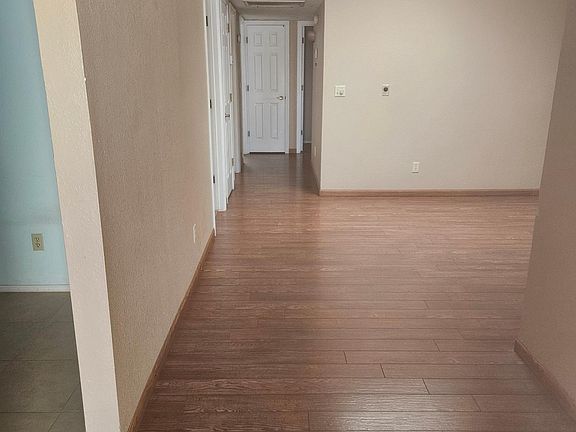 5th image of 1157 Carmelita Dr