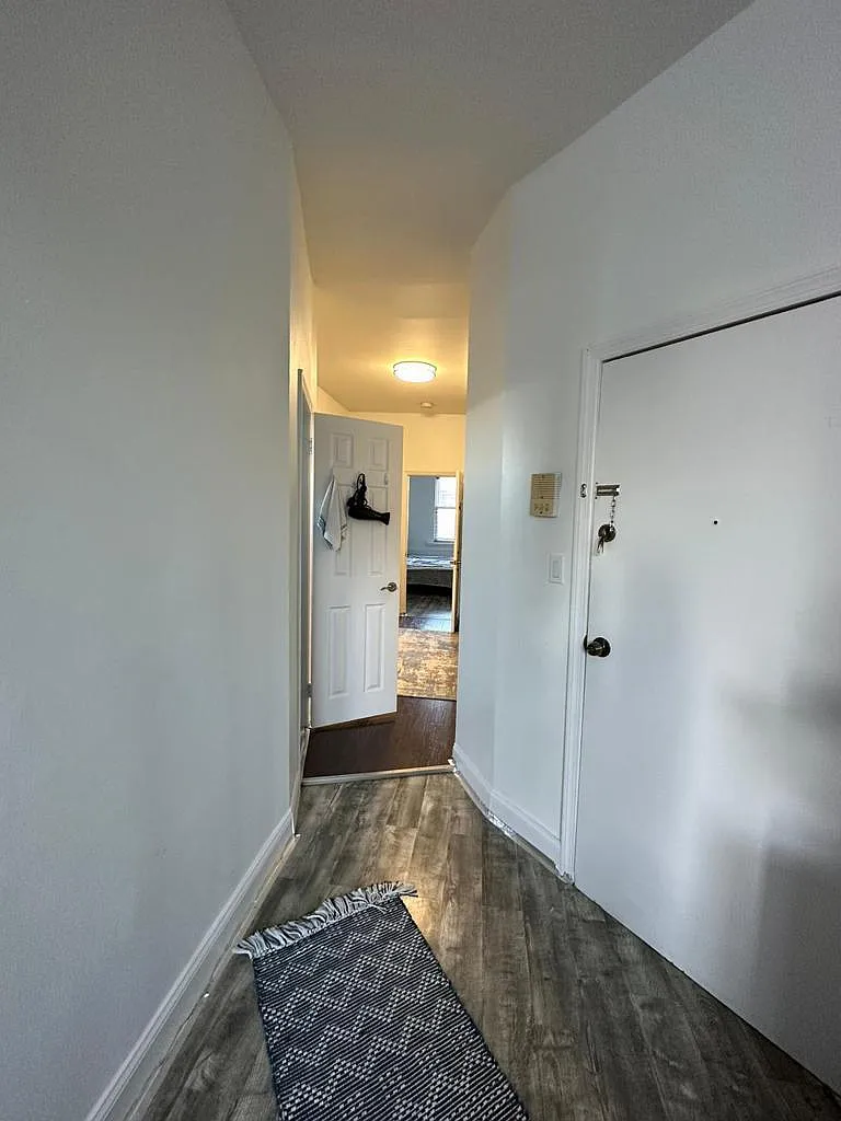 1465 64th St — Photo 3