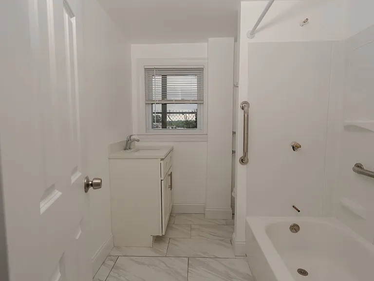 11 Park St — Photo 12