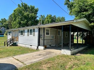 1114 Kruper Ave, Hopewell, VA 23860