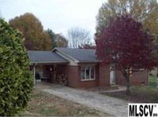 414 Crestmere St NE, Lenoir, NC 28645