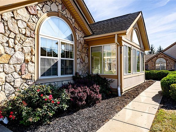 5th image of 479 Beth Page Cir