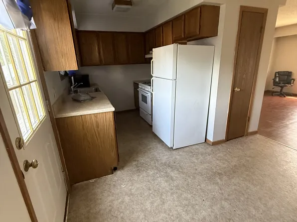 2365 University Ave #13, Dubuque, IA 52001