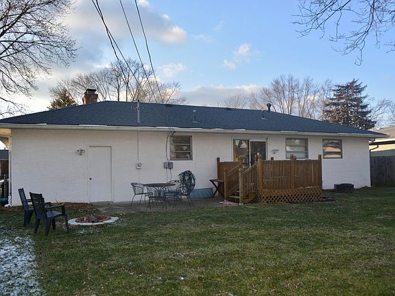 3rd image of 4576 Emslie Dr