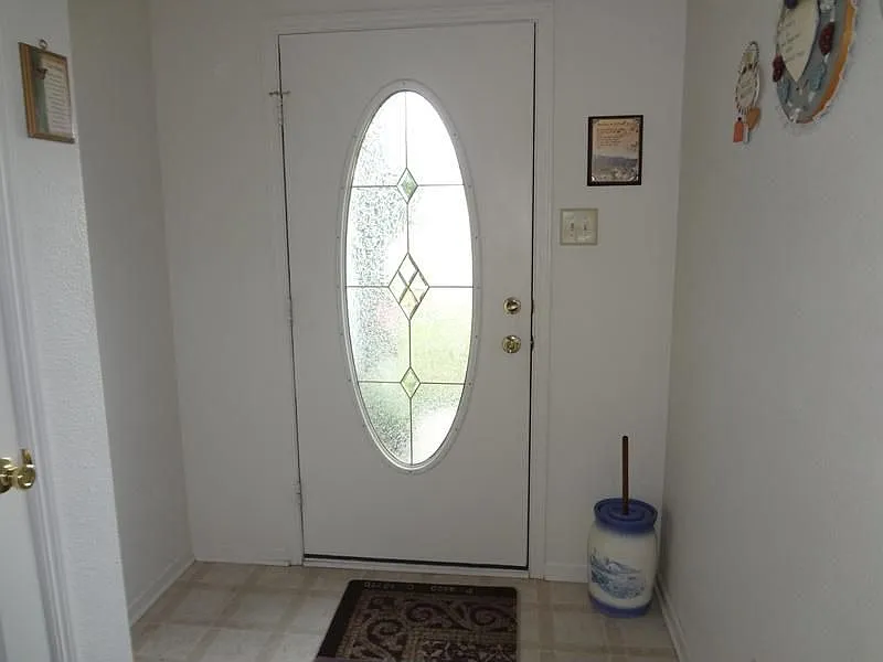 1246 Redwood Dr photo 1