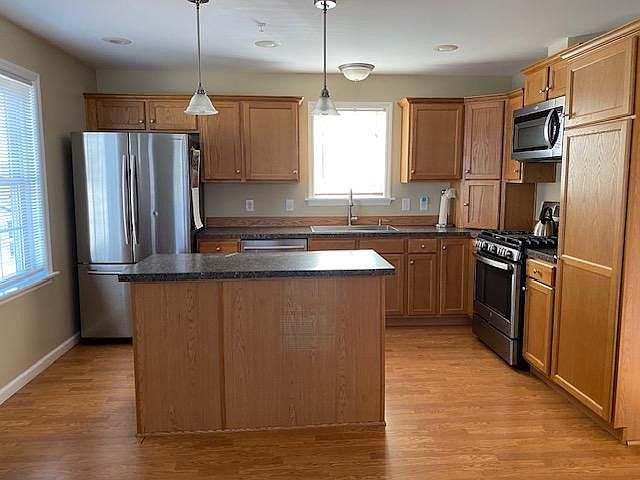 Spacious modern kitchen