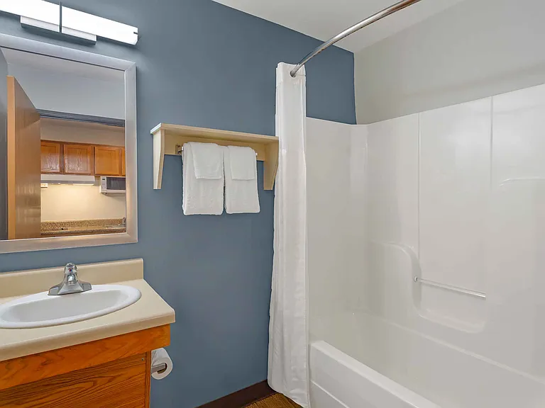 Studio Suite - 1 Full Bed
