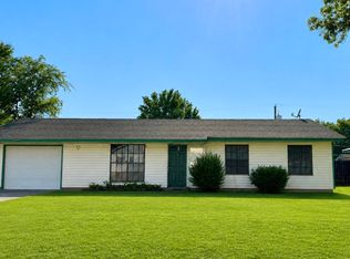 711 N Bell St, Vinita, OK 74301