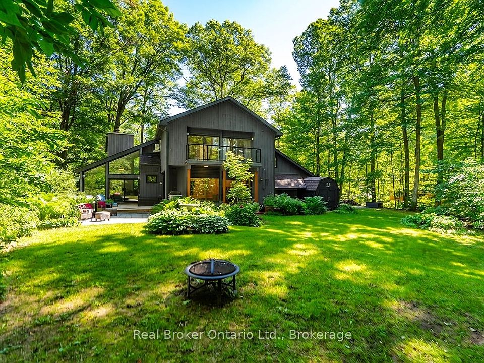 1st image of 841 Portage Park Ln