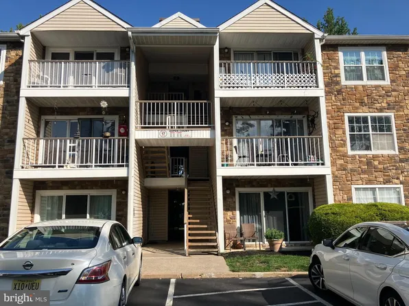 41 Aspen Ct, Hamilton, NJ 08619