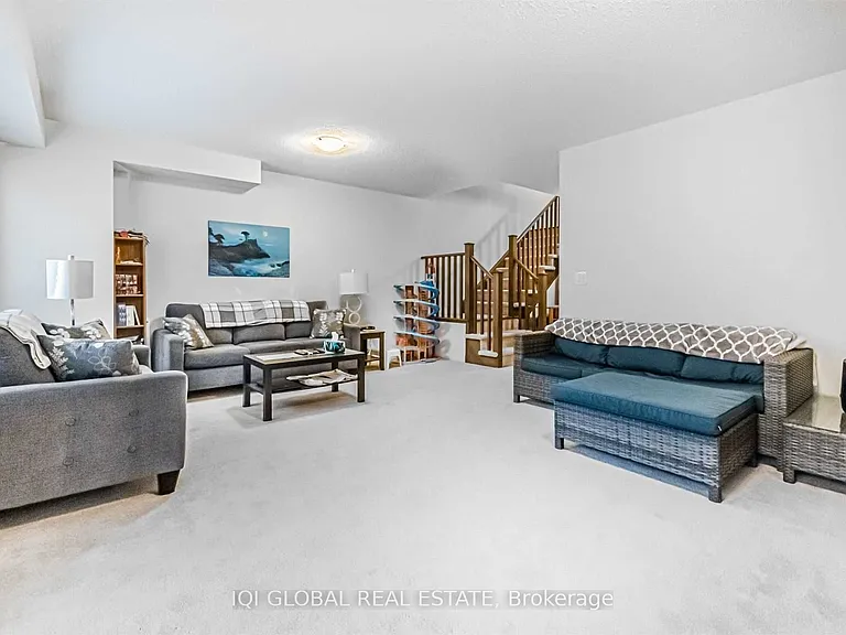 4084 Fracchioni Dr — Photo 28