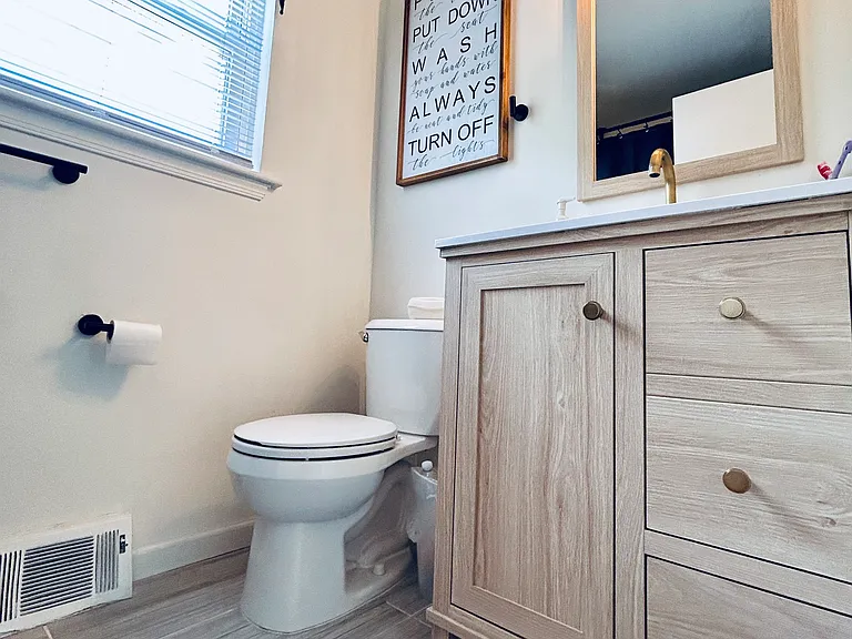 149 Meadowbrook Ln #B — Photo 11