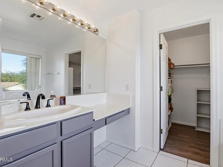 220 W Beechnut Pl — Photo 25