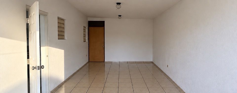 2nd image of Urbanizacion Mendez