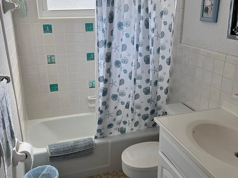 2596 Tulane Ave #1 — Photo 7