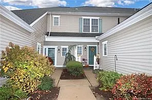 2 bed, 2.5 bath, 1998 sqft, $3,200 — Photo 2