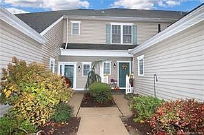 2nd image of 39 Ives St Unit 102