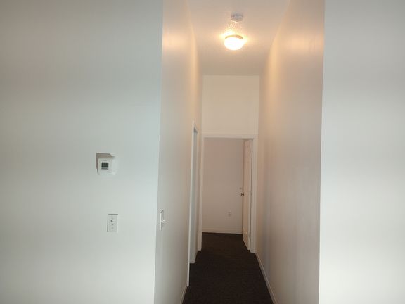 5th image of 138 Laurel Hill Ave APT 2
