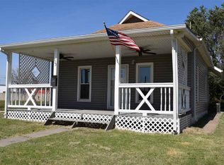 523 E Sunset Ave, Russell, KS 67665