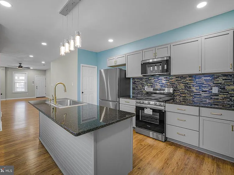 2321 N Tatnall St — Photo 7
