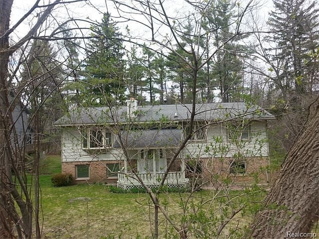 1st image of 901 Blue Heron Dr