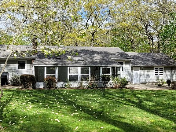 5th image of 76 Mount Sinai Ave