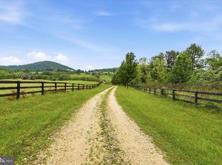 99 Fairfax Ln, Bentonville, VA 22610