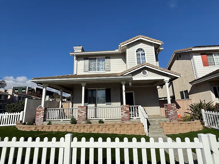 1401 Filmore Pl — Photo 1