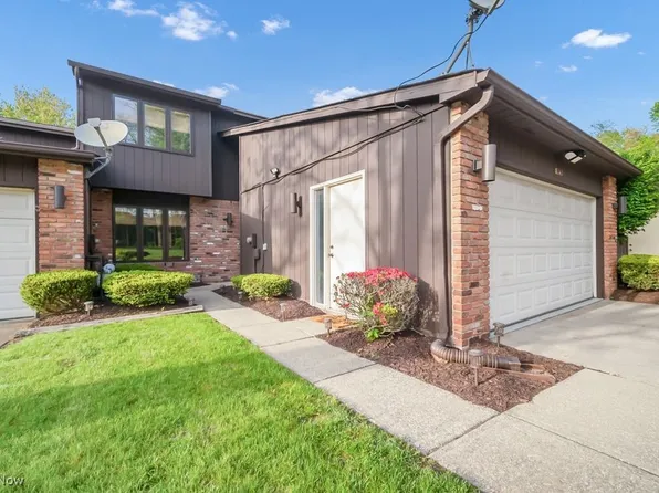 8343 Villa Marina Ct, Mentor, OH 44060