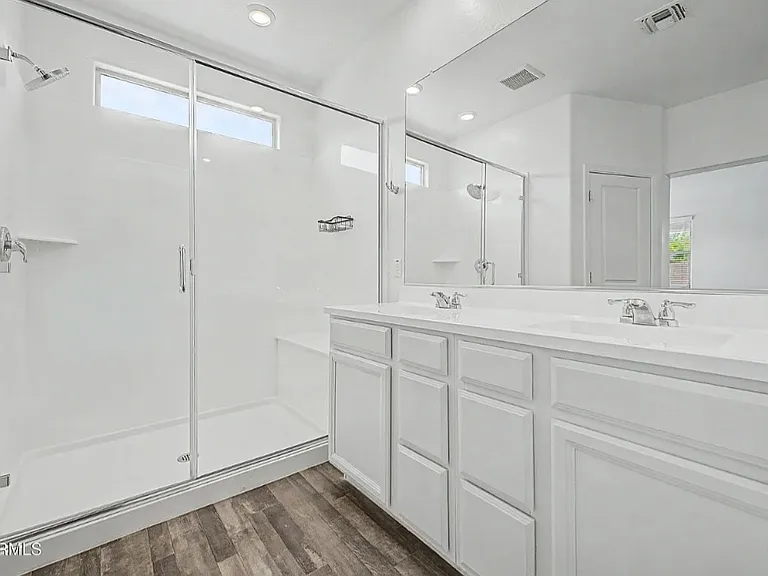 12449 W Myrtle Ct — Photo 2