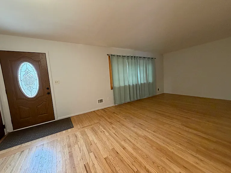 1746 S Railroad Ave — Photo 3