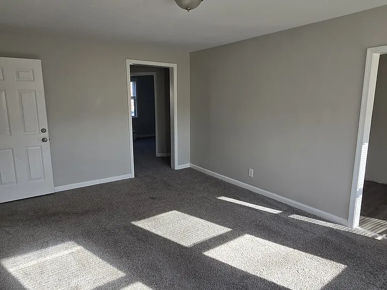 5542 Midwood Ave #2 — Photo 5
