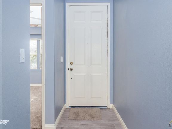 4th image of 9808 Oporto Way