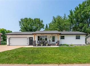 3036 Hartwood Dr, Eau Claire, WI 54703